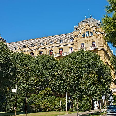 Guest House Hotel Riviera بولا المظهر الخارجي الصورة
