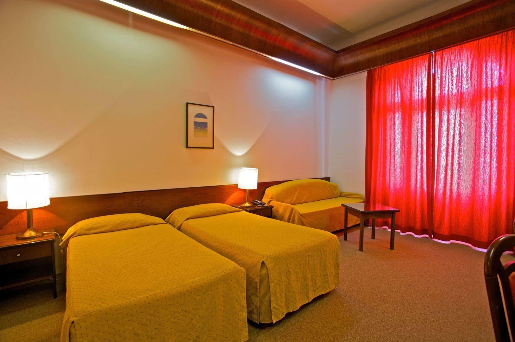 Guest House Hotel Riviera بولا المظهر الخارجي الصورة